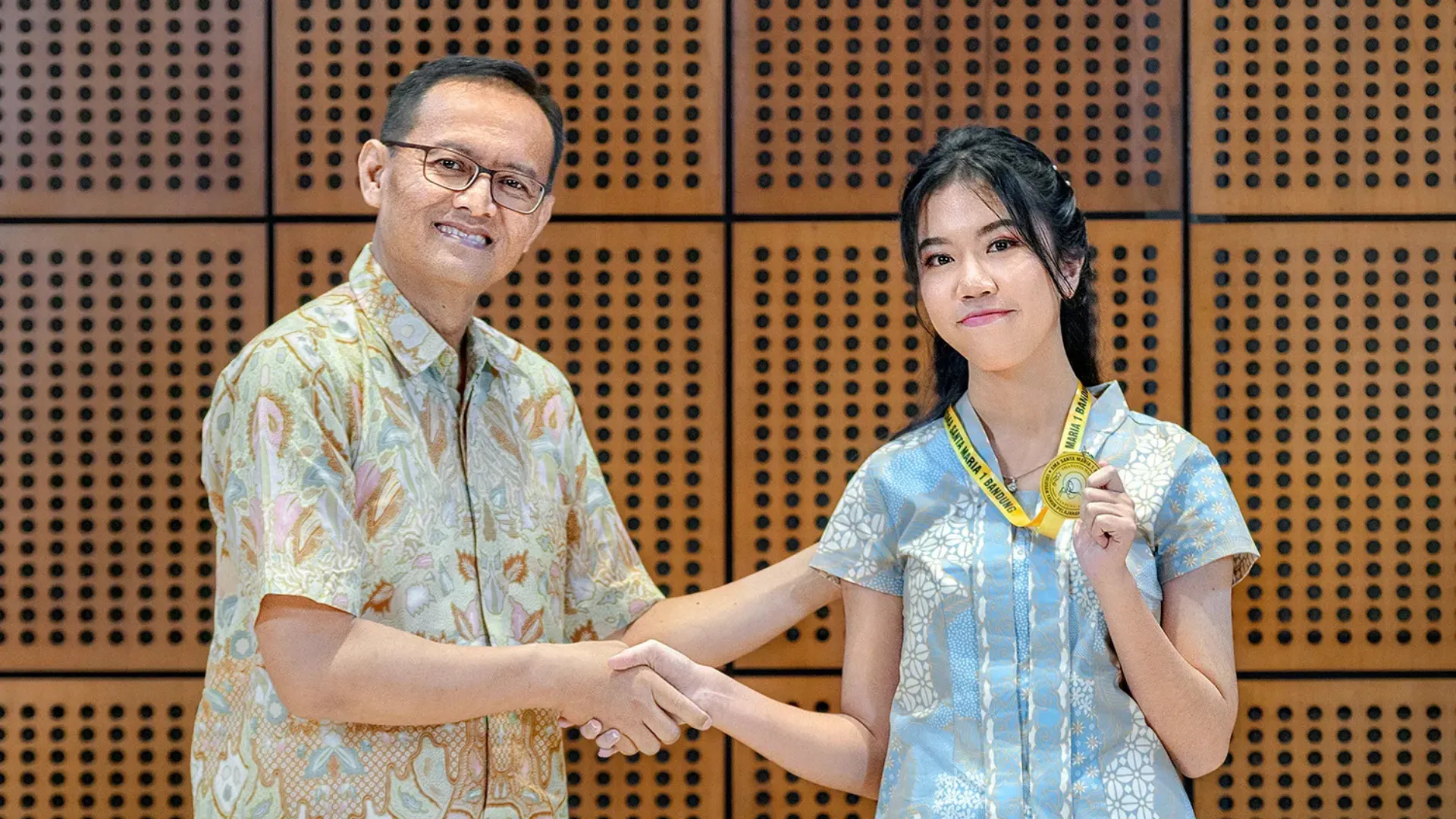 Saing, Rahel Febrisa
